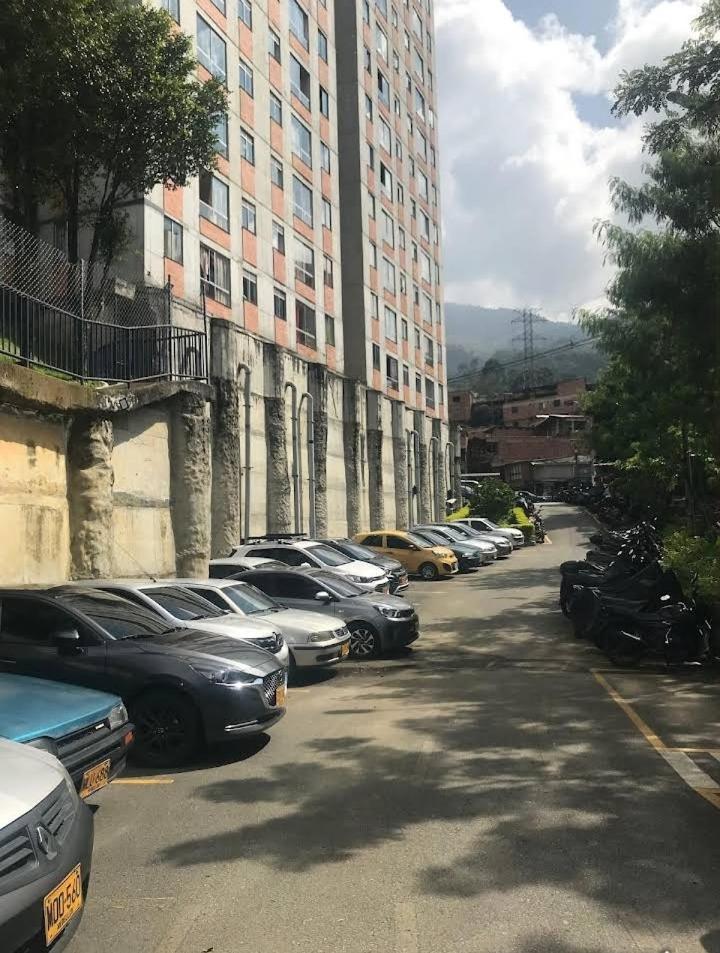Apartamento Vistas Lindas Cerca Centro Medellín Extérieur photo